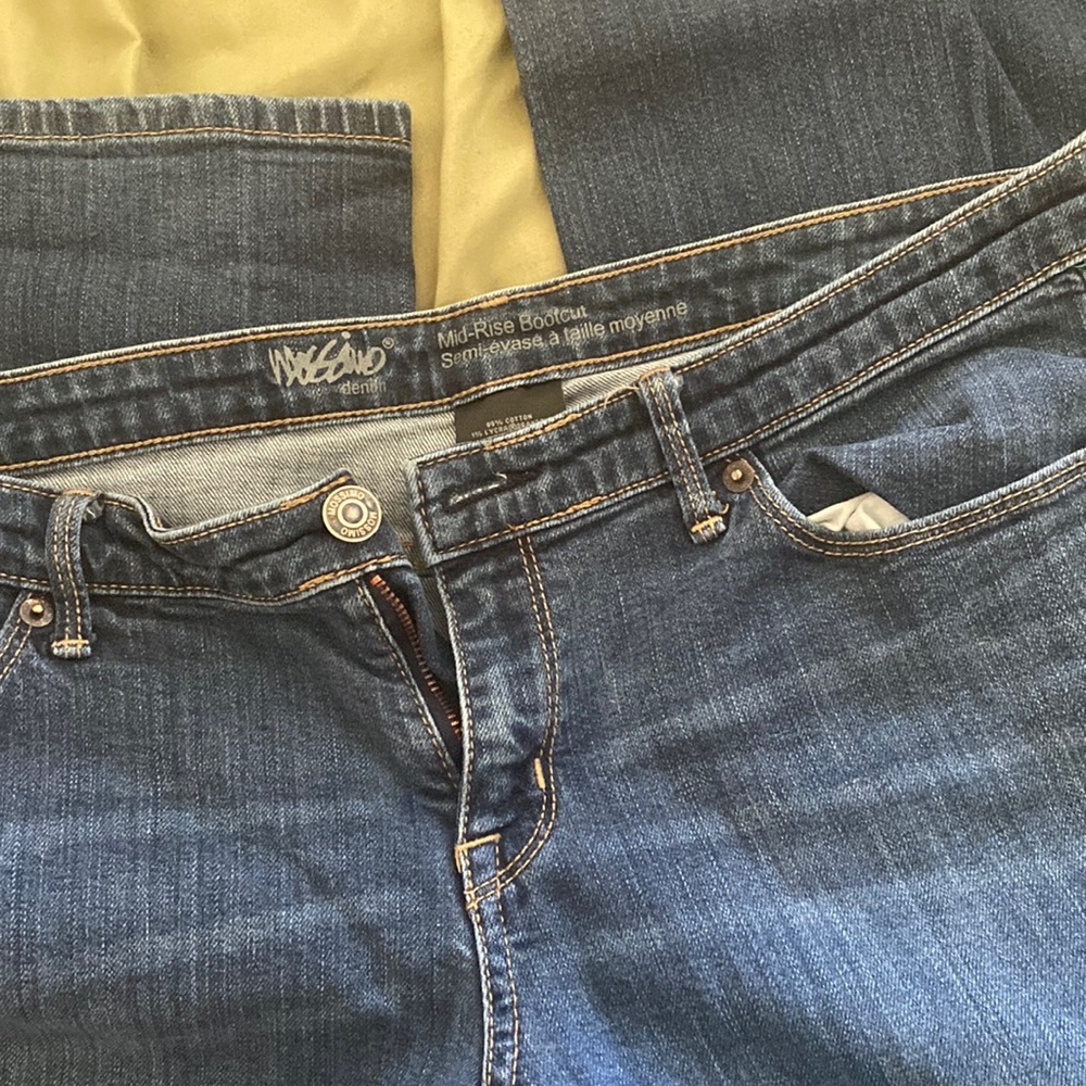 Mossimo
Altered Bottoms Skinny Capri's